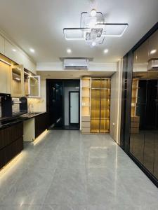 NHÀ ĐẸP – 2 MẶT THOÁNG – Ô TÔ ĐỖ CỬA – GẦN HỒ – TÔN ĐỨC THẮNG, ĐỐNG ĐA